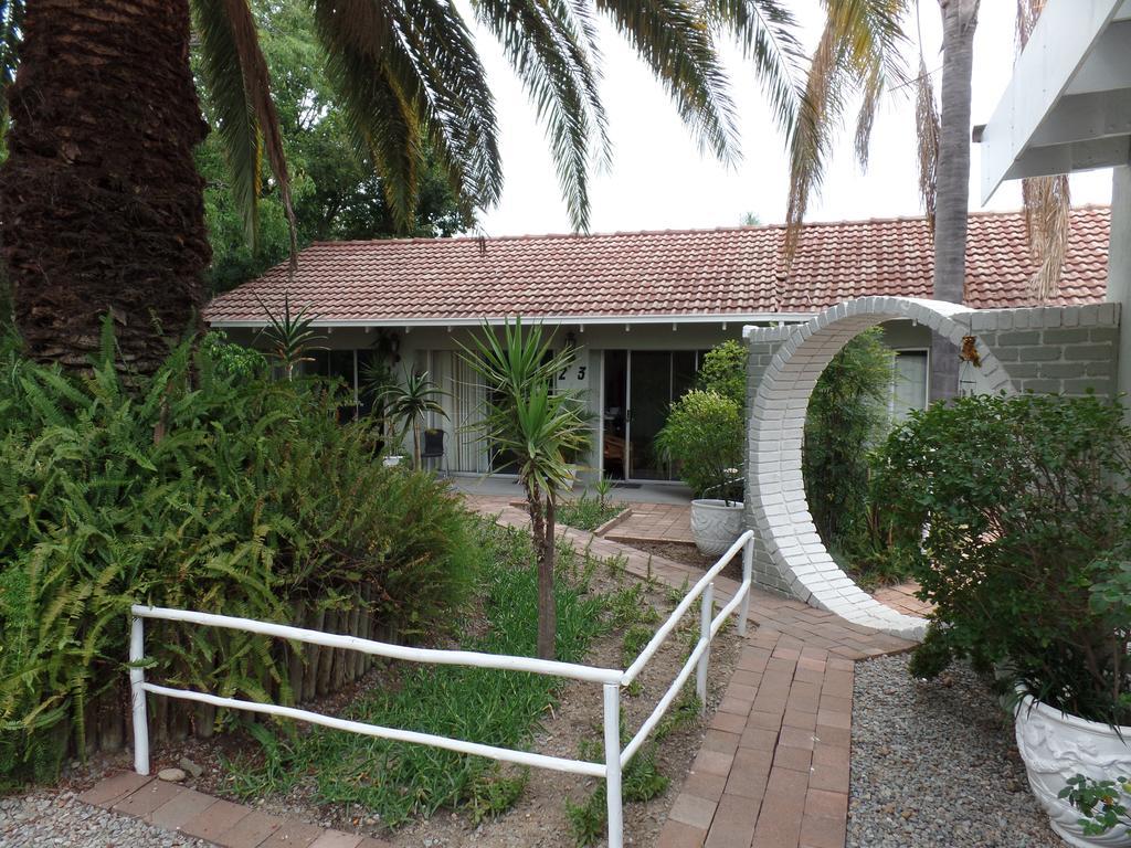 Old Umtali Guest House Johannesburgo Exterior foto